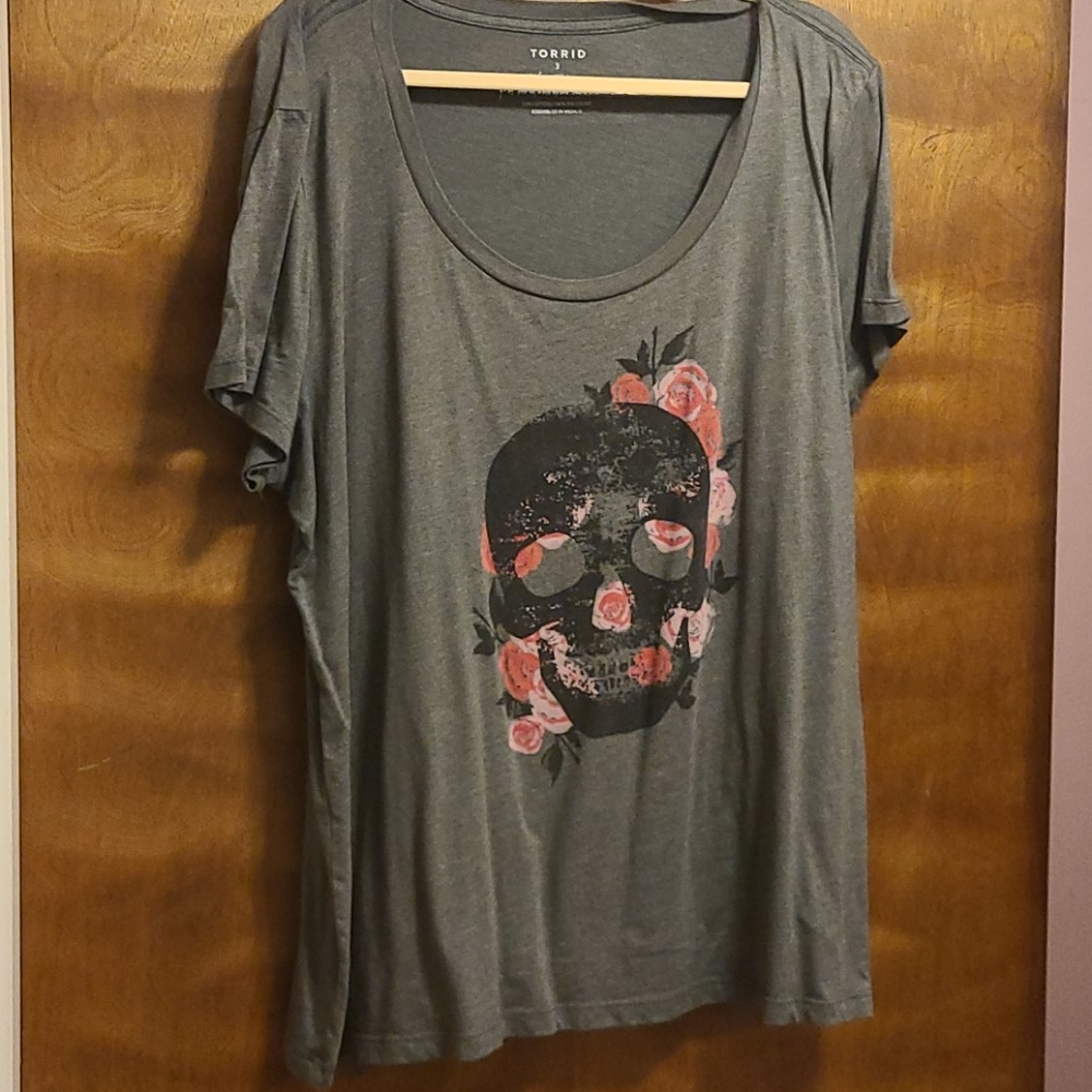 Skull rose t-shirt